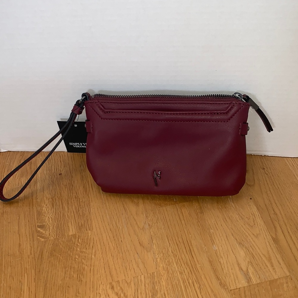 Vera Wang wristlet